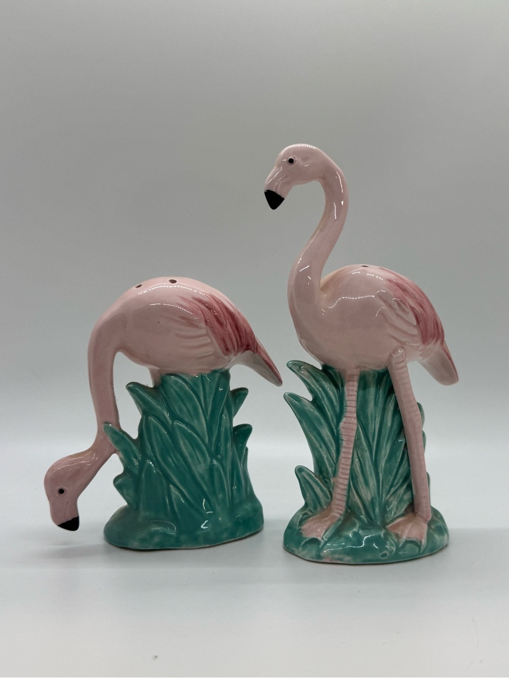 Vintage Vandor Hand Painted Flamingo Salt & Pepper Shakers – Made in Japan